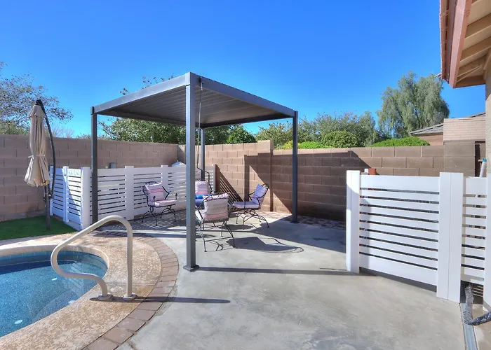 Holiday home Private Mini Serene Oasis With Pool