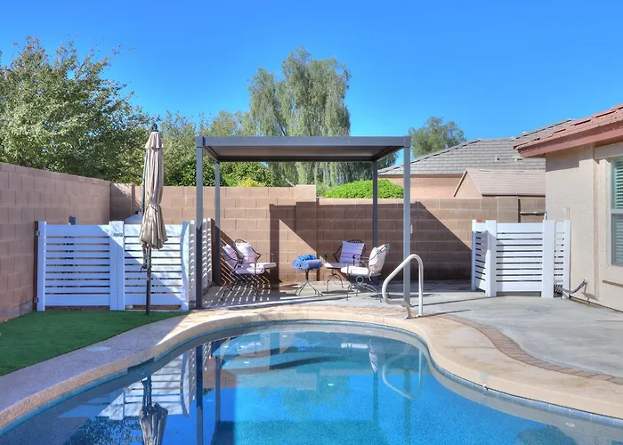 Private Mini Serene Oasis With Pool Holiday home Maricopa